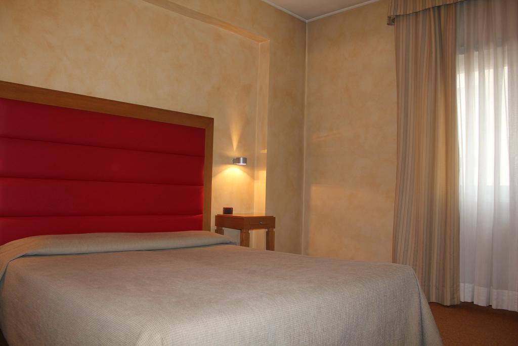 Hotel Castello 라킬라 외부 사진